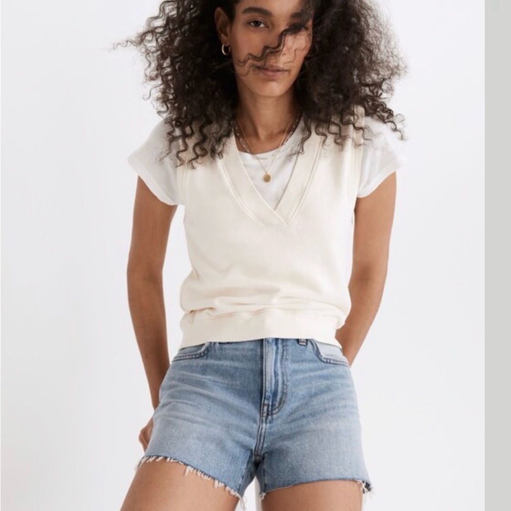 Rivet and Thread V-Neck Sleeveless Top